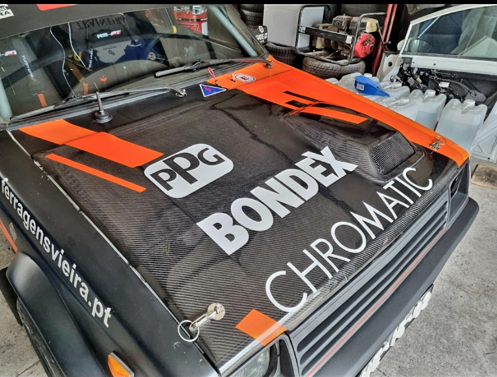 Toyota kp61 bonnet in carbon fibre