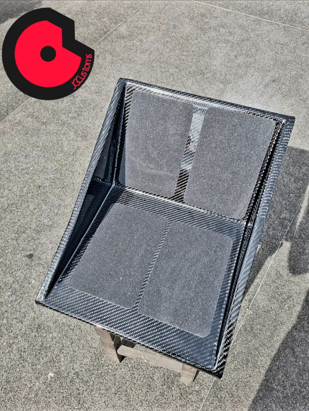 Universal foot rest for co-pilot