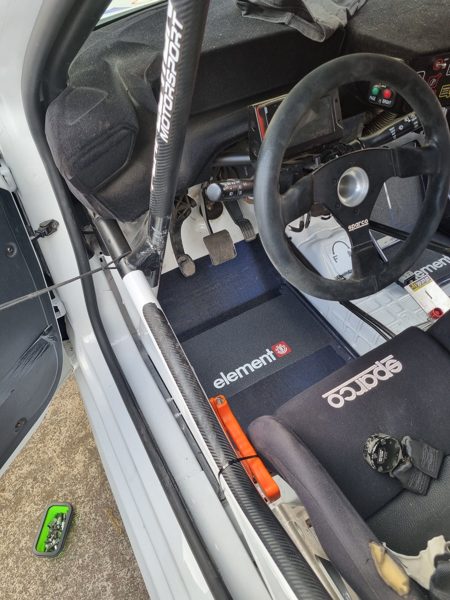 Peugeot 208 rally 4 foot rests