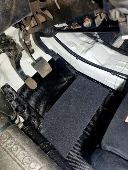 Peugeot 208 rally 4 foot rests