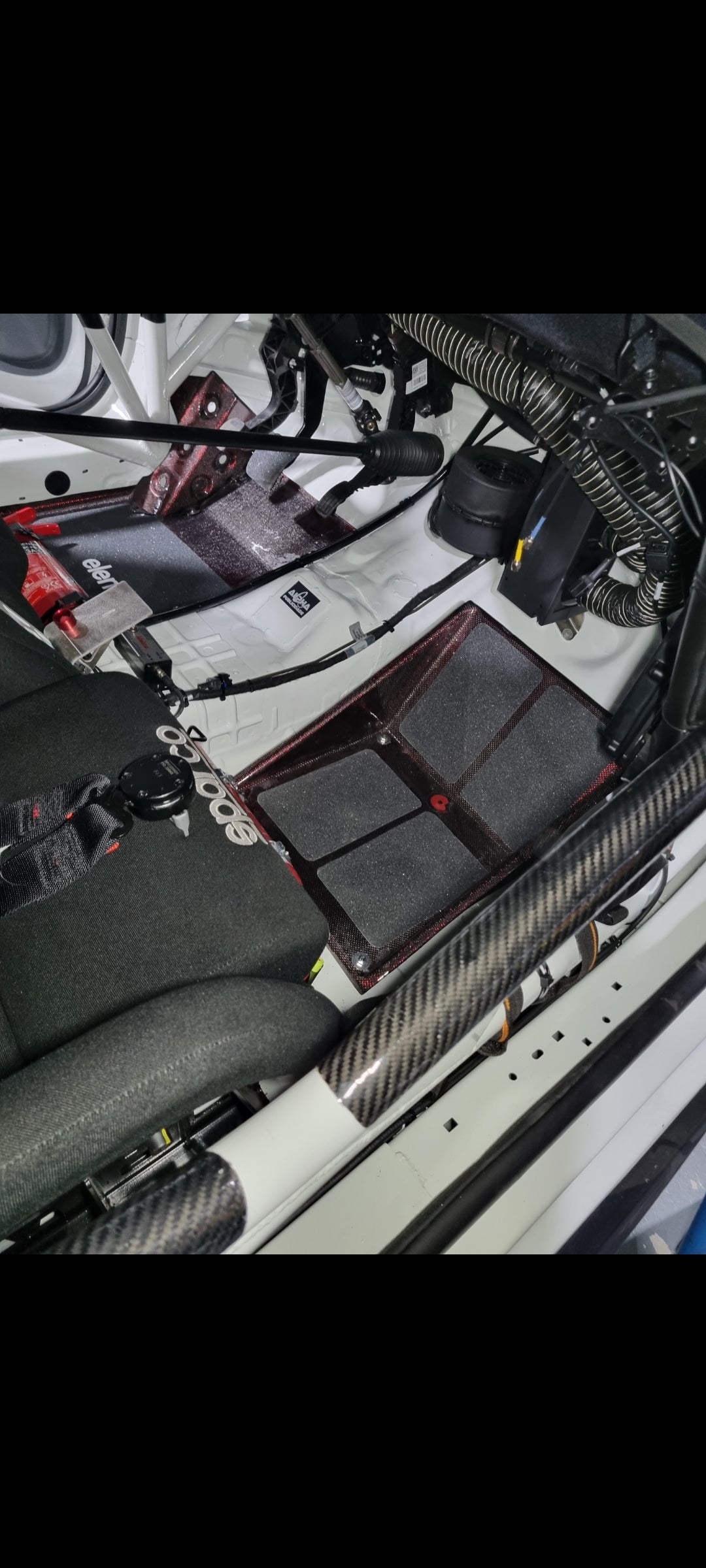 Peugeot 208 rally 4 foot rests